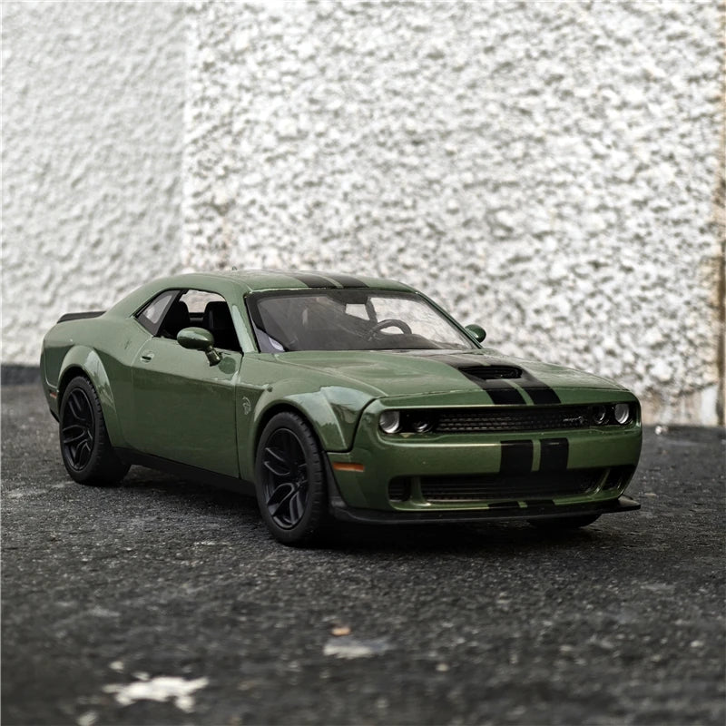 DODGE Challenger Hellcat SRT | 1:24 Scale