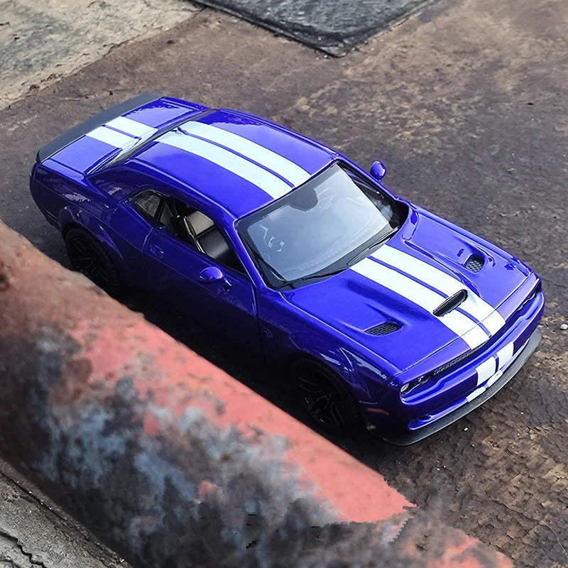 DODGE Challenger Hellcat SRT | 1:24 Scale